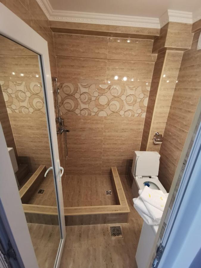 1 Small Studio, Central, Self Check In Sinaia Exterior photo